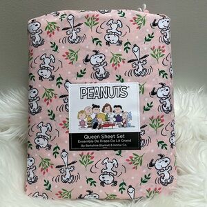 *BRAND NEW* Snoopy Peanuts Sheet Set - Queen Size